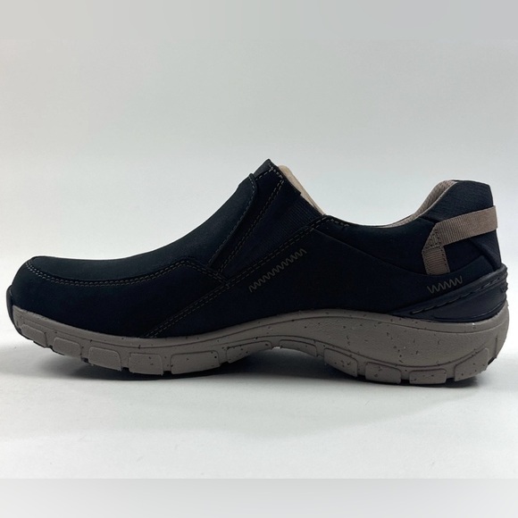 Clarks Wave Plateau AP Black Nubuck Leather Womens Wide Shoes Casual 26174449